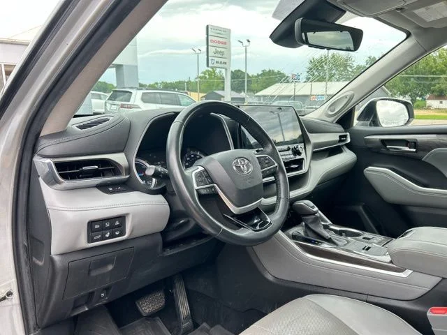 Used 2022 Celestial Silver Metallic Toyota Limited image 27