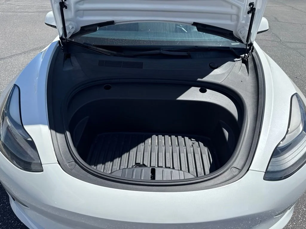 Used 2023 White Tesla Base image 18