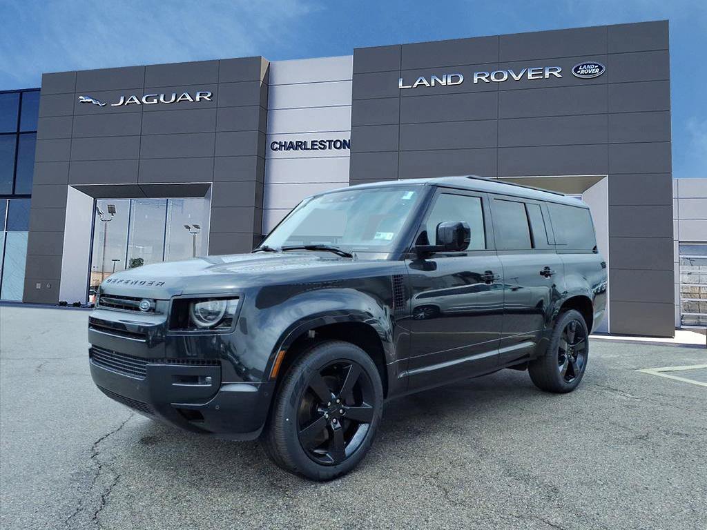 Certified Used 2026 Santorini Black Metallic Land Rover X-Dynamic SE image 1