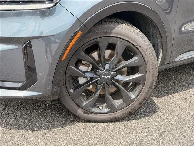Used 2022 Gray Kia SX image 31