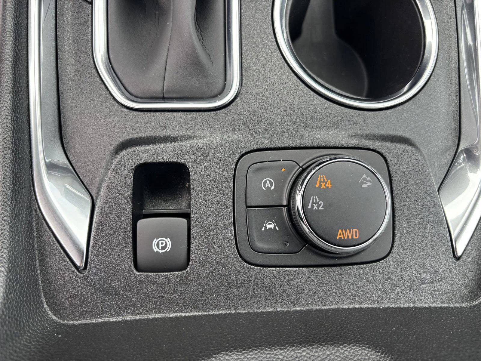 Used 2023 Northsky Blue Metallic Chevrolet LT Cloth image 25