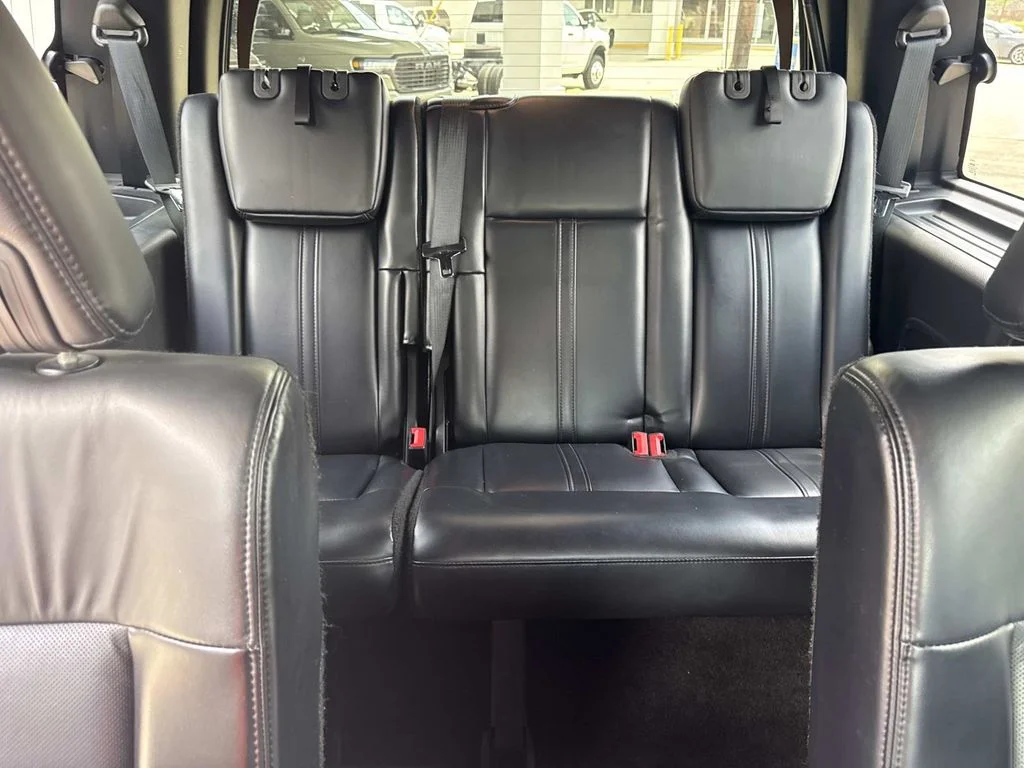 Used 2017 White Lincoln Select image 21