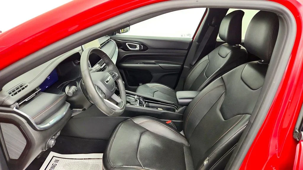 Used 2023 Redline Pearlcoat Jeep (RED) Edition 4x4 image 22