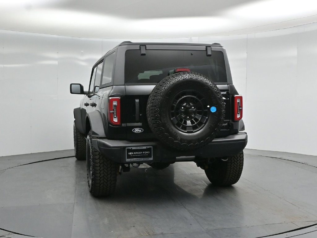 New 2026 Shadow Black Ford Badlands image 25