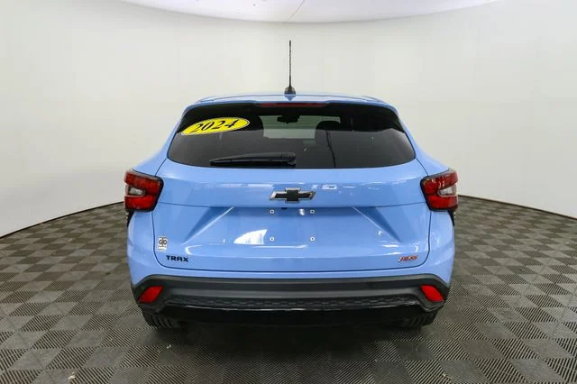 Used 2024 Blue Chevrolet 1RS image 8