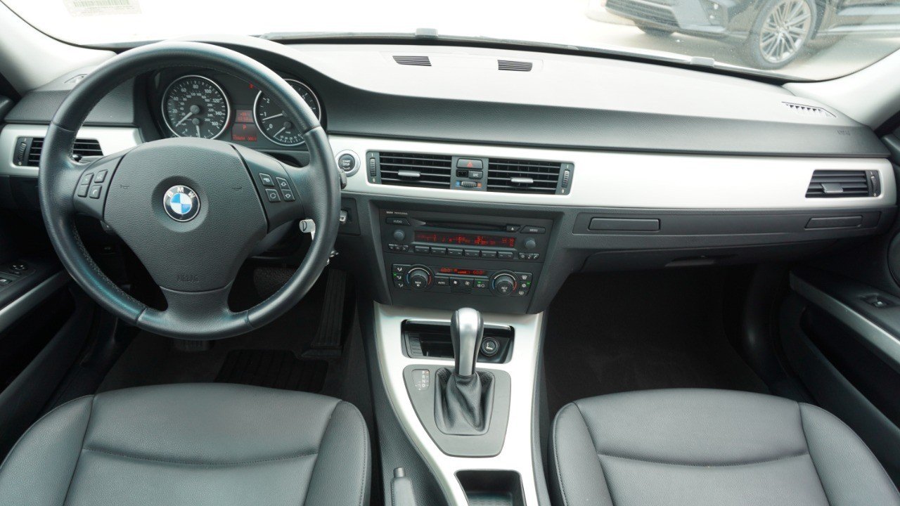 Used 2006 Silver BMW 325i image 22