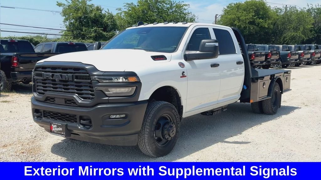 New 2026 Bright White Clear-Coat Exterior Paint RAM Tradesman image 8