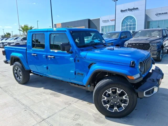 2026 Jeep Gladiator Sahara