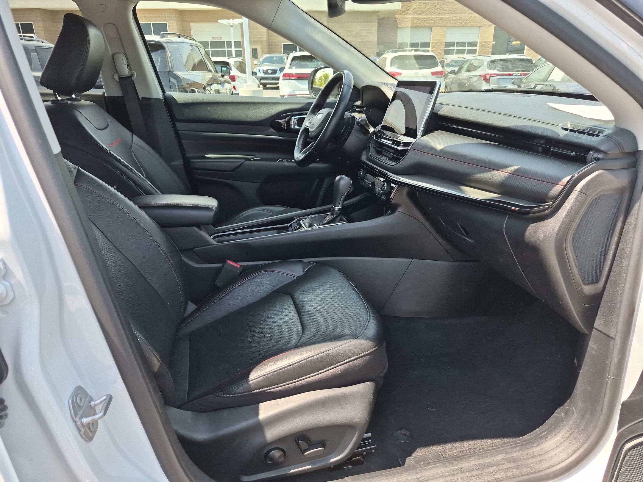 Certified Used 2022 Bright White Clearcoat Jeep Trailhawk image 31