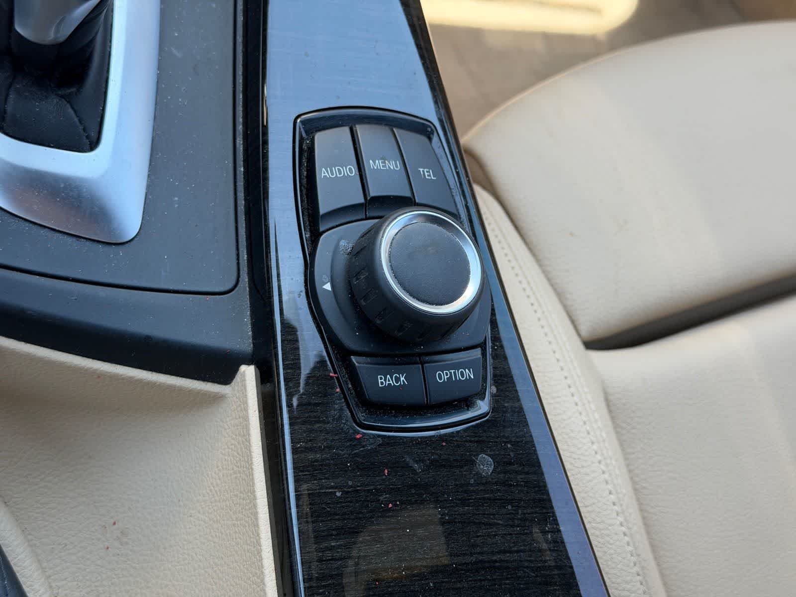 BMW 328i blanco de 2016 de segunda mano, imagen 16