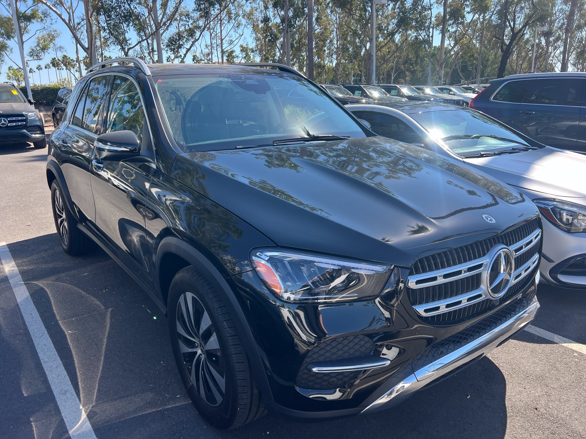 Used 2026 Black Mercedes-Benz GLE 450e image 3