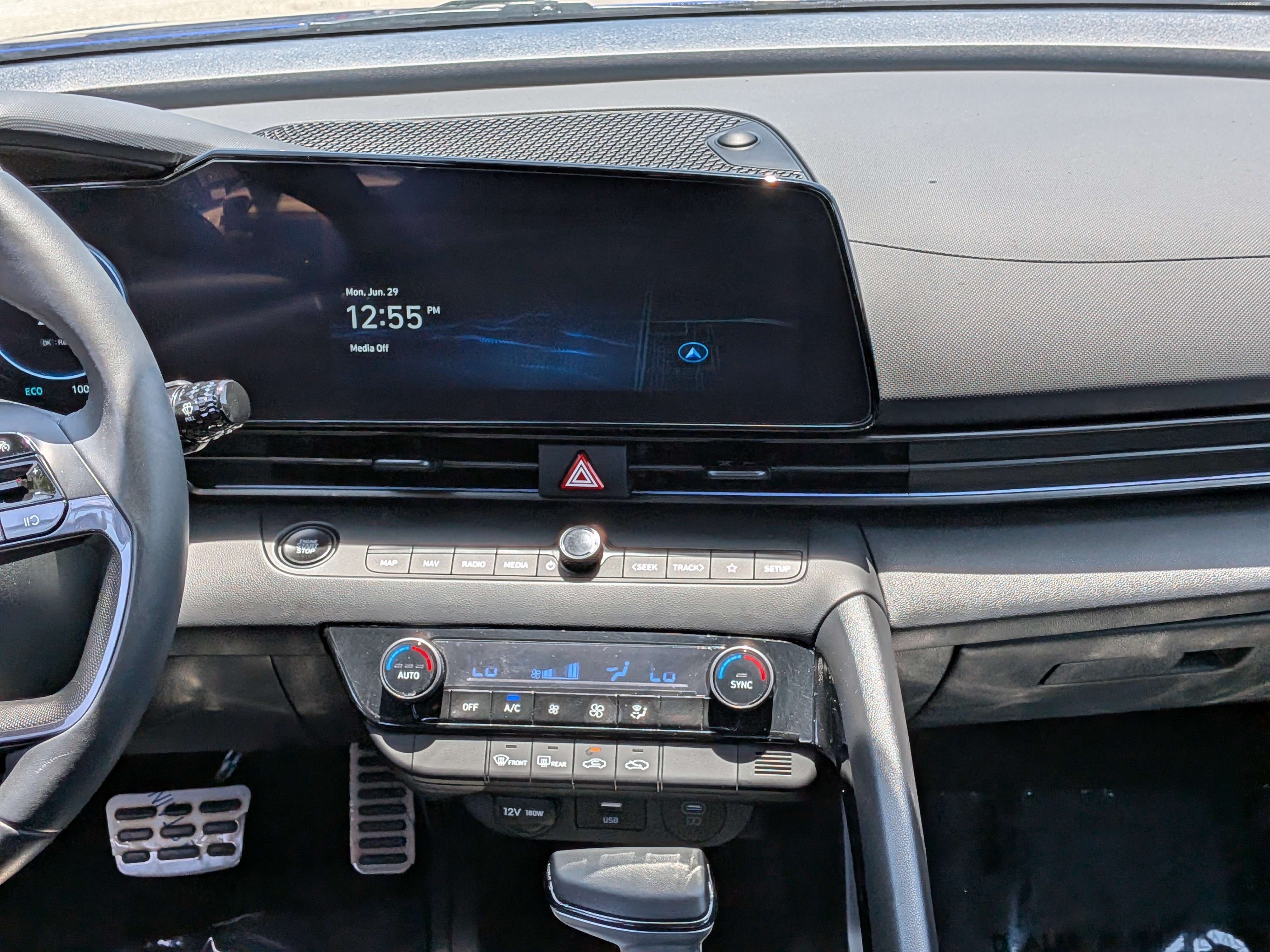 2025 Hyundai Elantra SEL - Photo 18