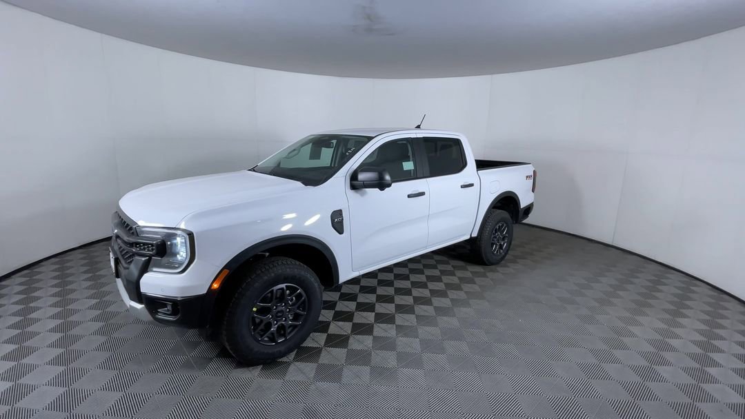 New 2026 Oxford White Ford XLT image 4