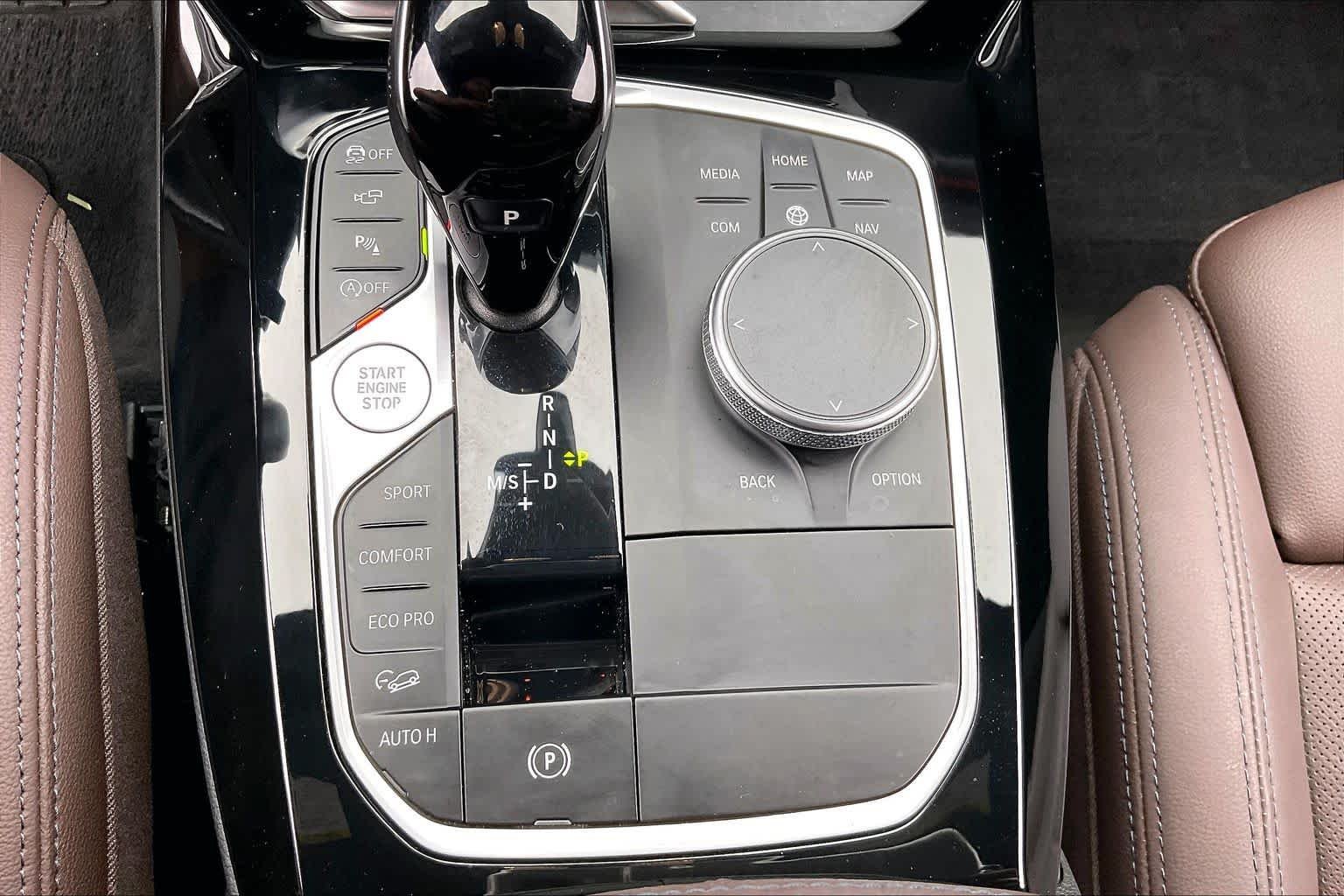 Used 2024 Skyscraper Grey Metallic BMW xDrive30i image 34