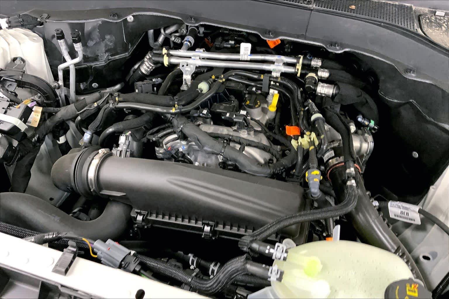 New 2026 Star White Metallic Tri-Coat Ford Active image 16