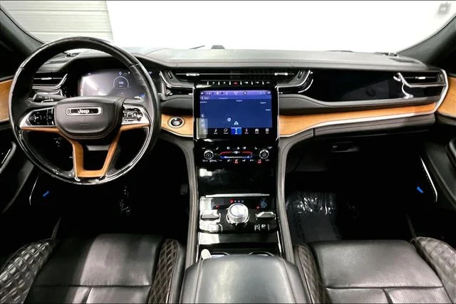 Used 2022 Silver Zynith Jeep Summit Reserve image 18