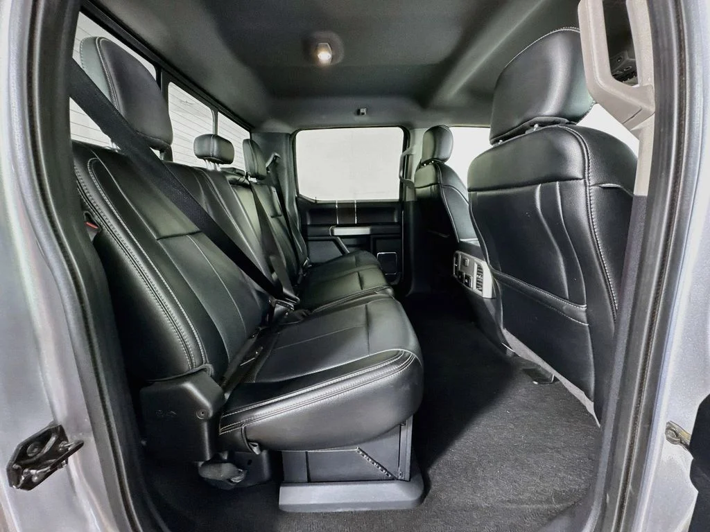 Used 2020 Silver Ford Lariat image 33
