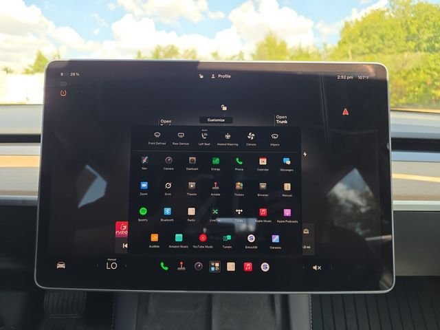 Used 2023  Tesla Base image 29