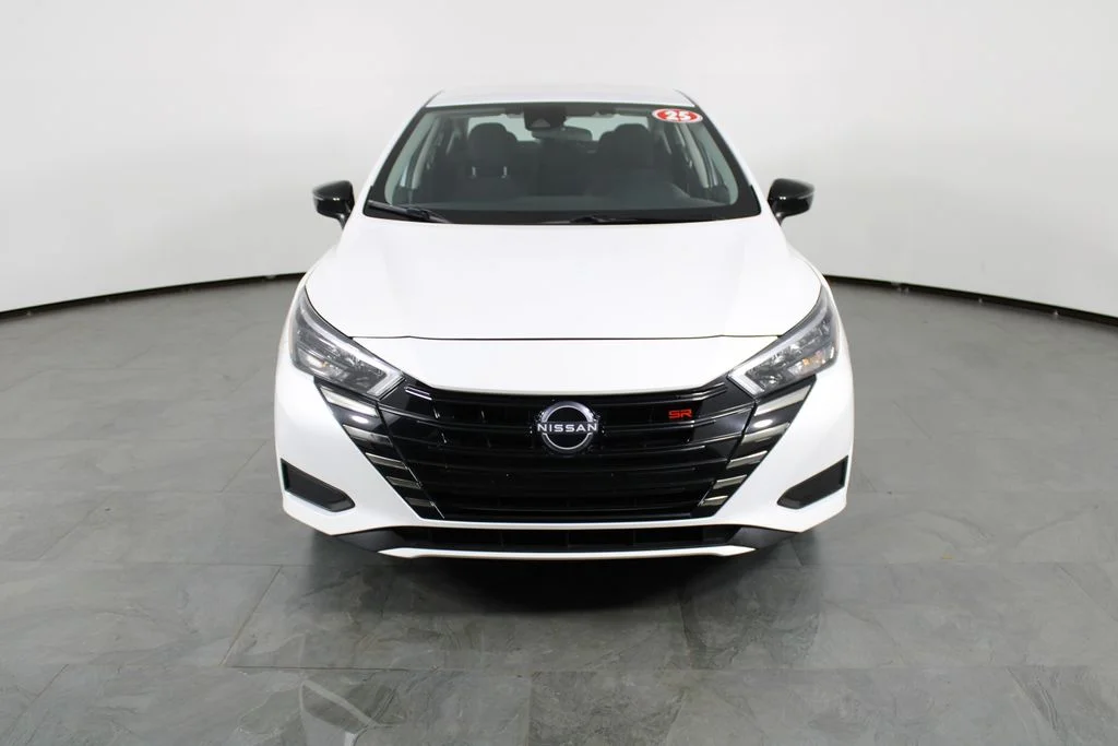 2025 Nissan Versa Sedan SR - Photo 13