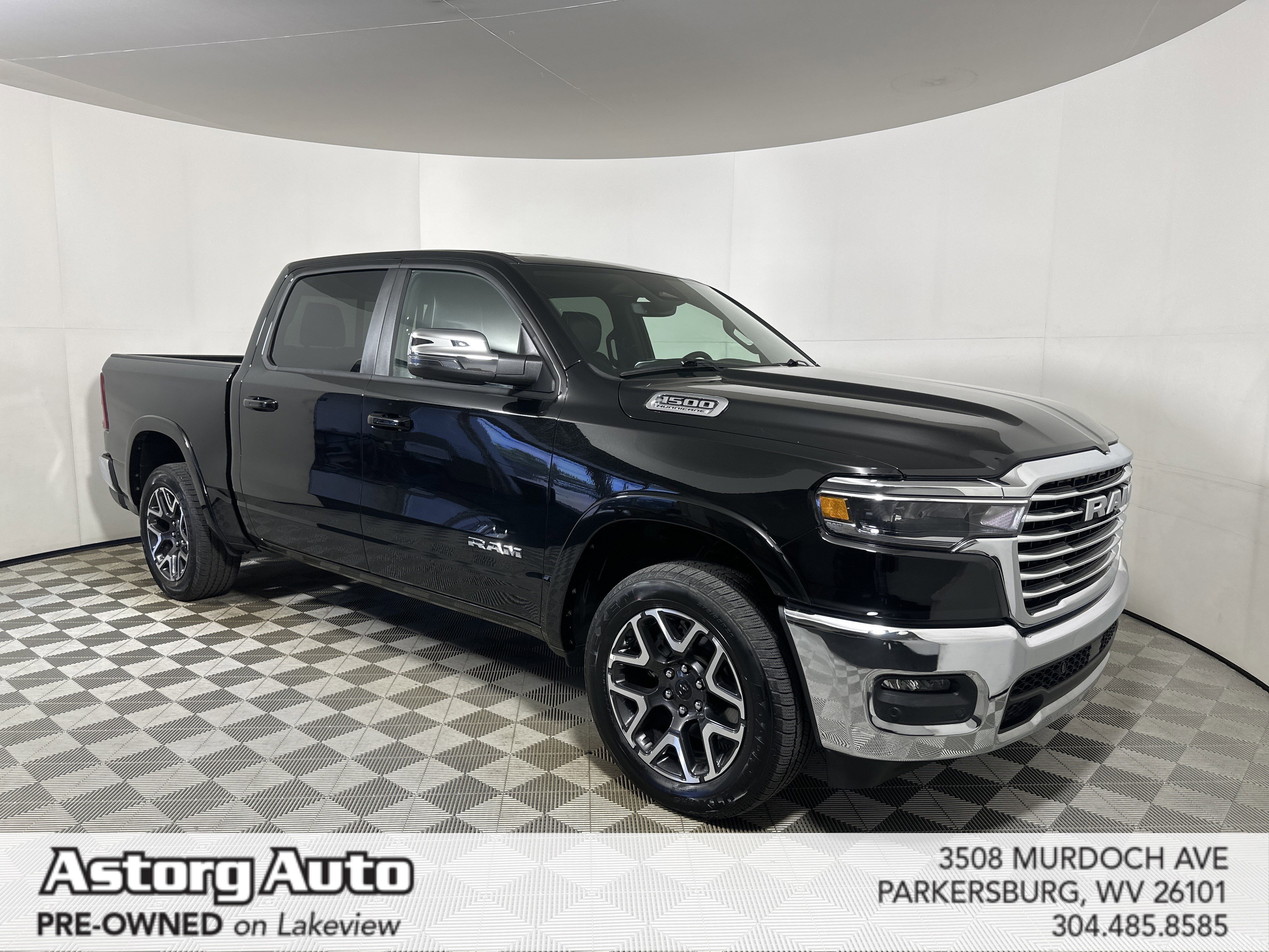 2026 RAM 1500 Laramie 4x4 Crew Cab 5'7's photo