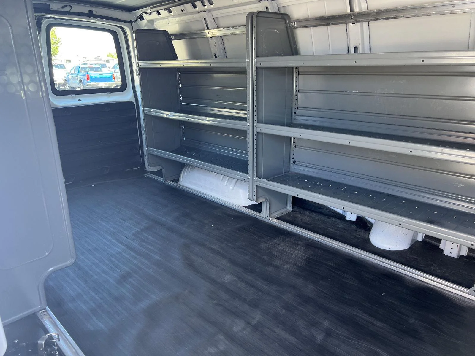 2021 Chevrolet Express Cargo Work Van - Photo 29