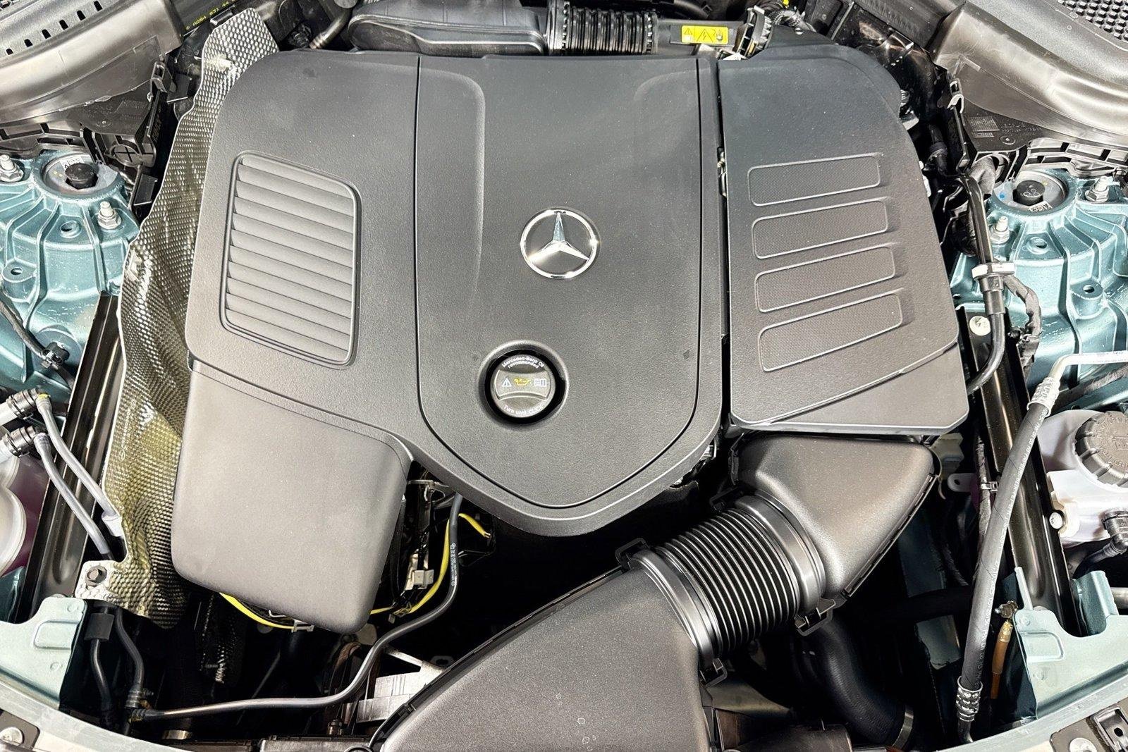 New 2026 Verde Silver Metallic Mercedes-Benz GLC 300 image 28