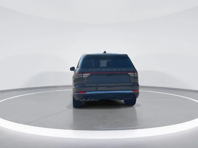 Used 2025 Gray Lincoln Premiere image 7