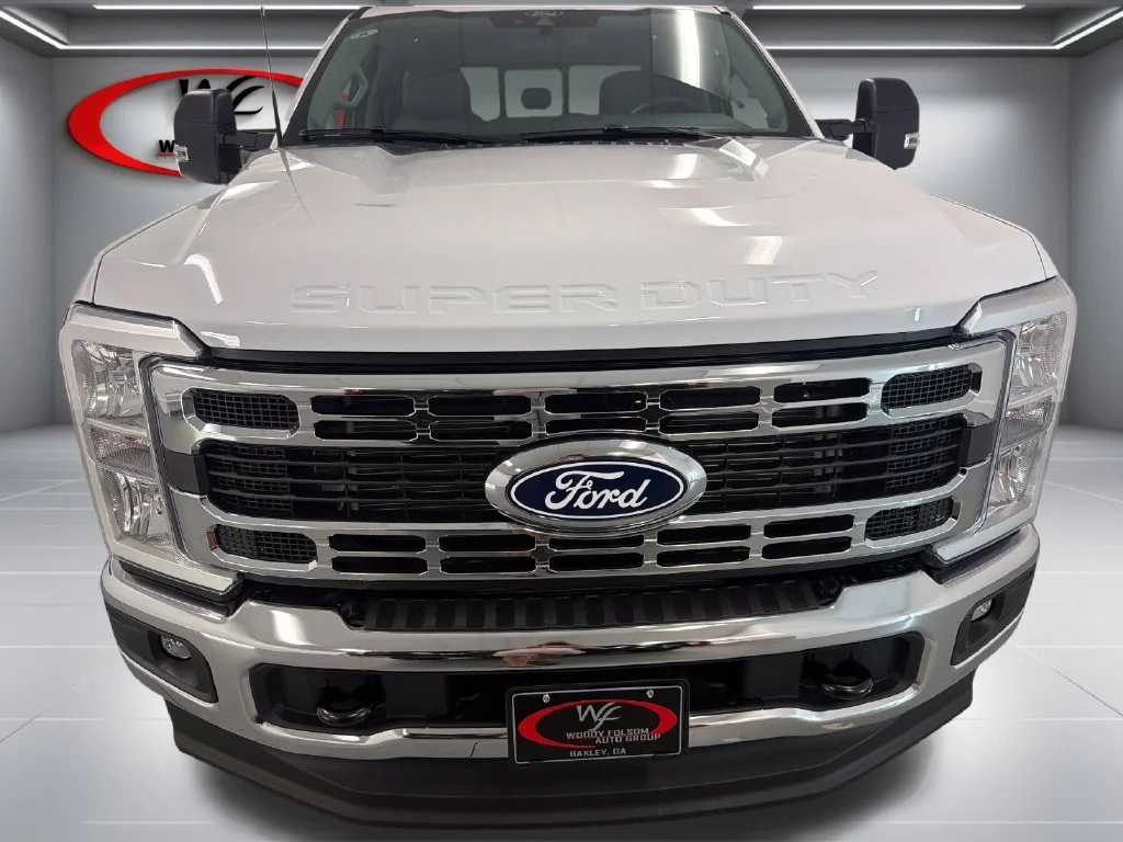 New 2027 Oxford White Ford F-350® XL image 2