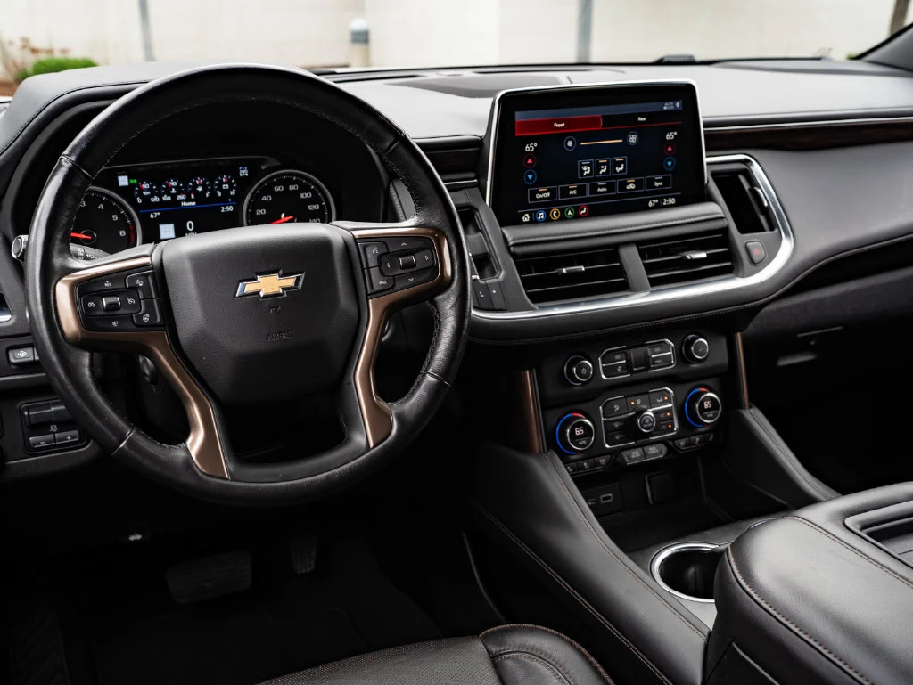 Used 2021 Summit White Chevrolet High Country image 4