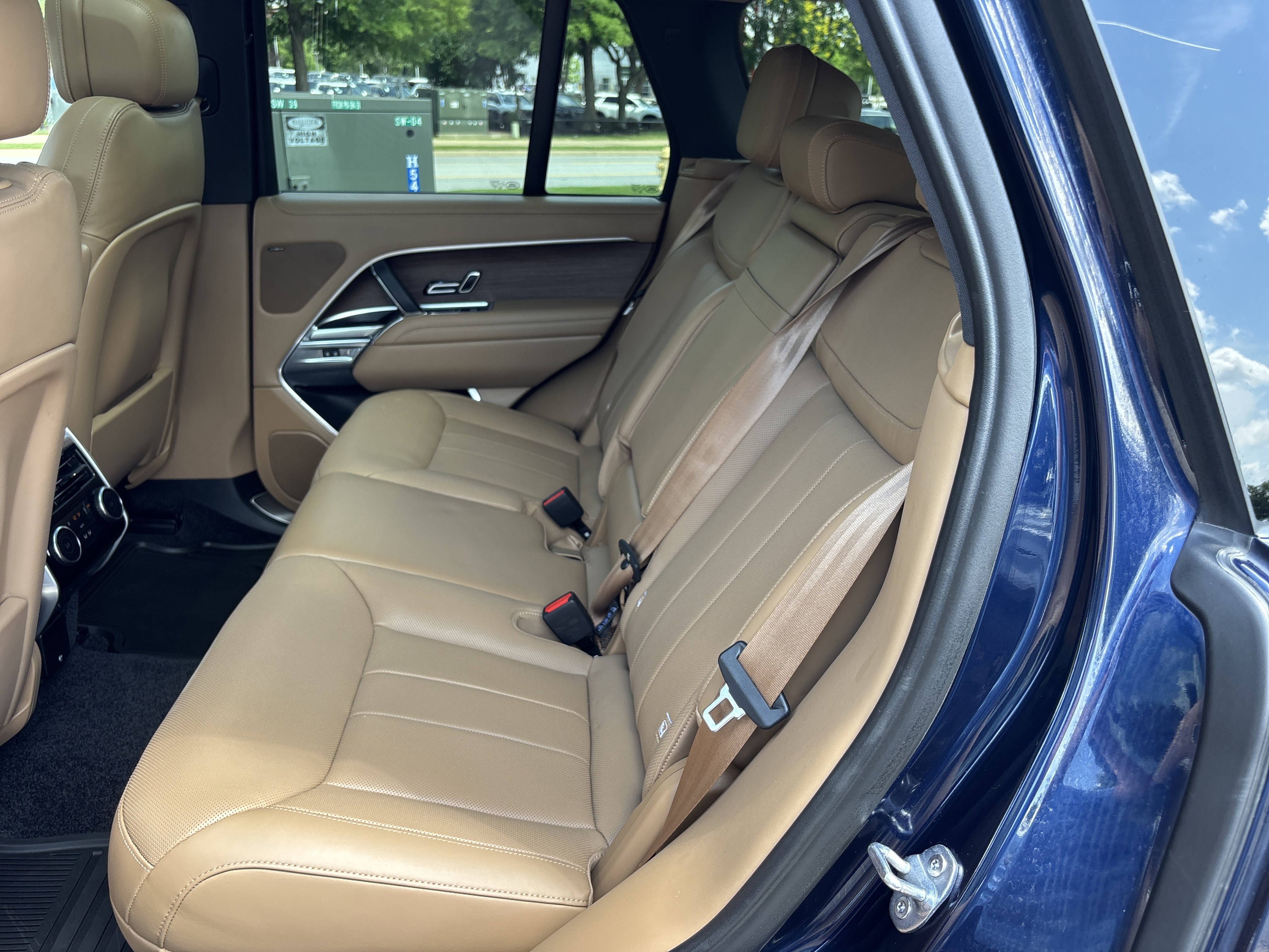 Used 2023 Portofino Blue Metallic Land Rover P400 SE AWD image 17