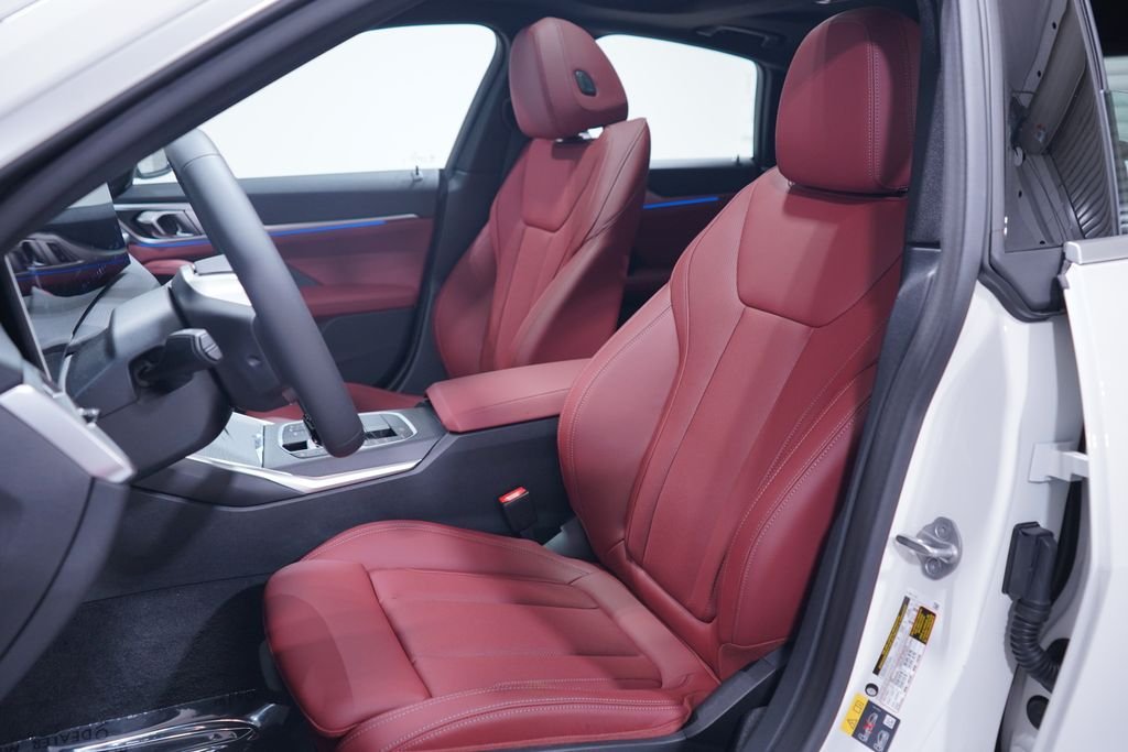 New 2026 Alpine White BMW eDrive40 image 7