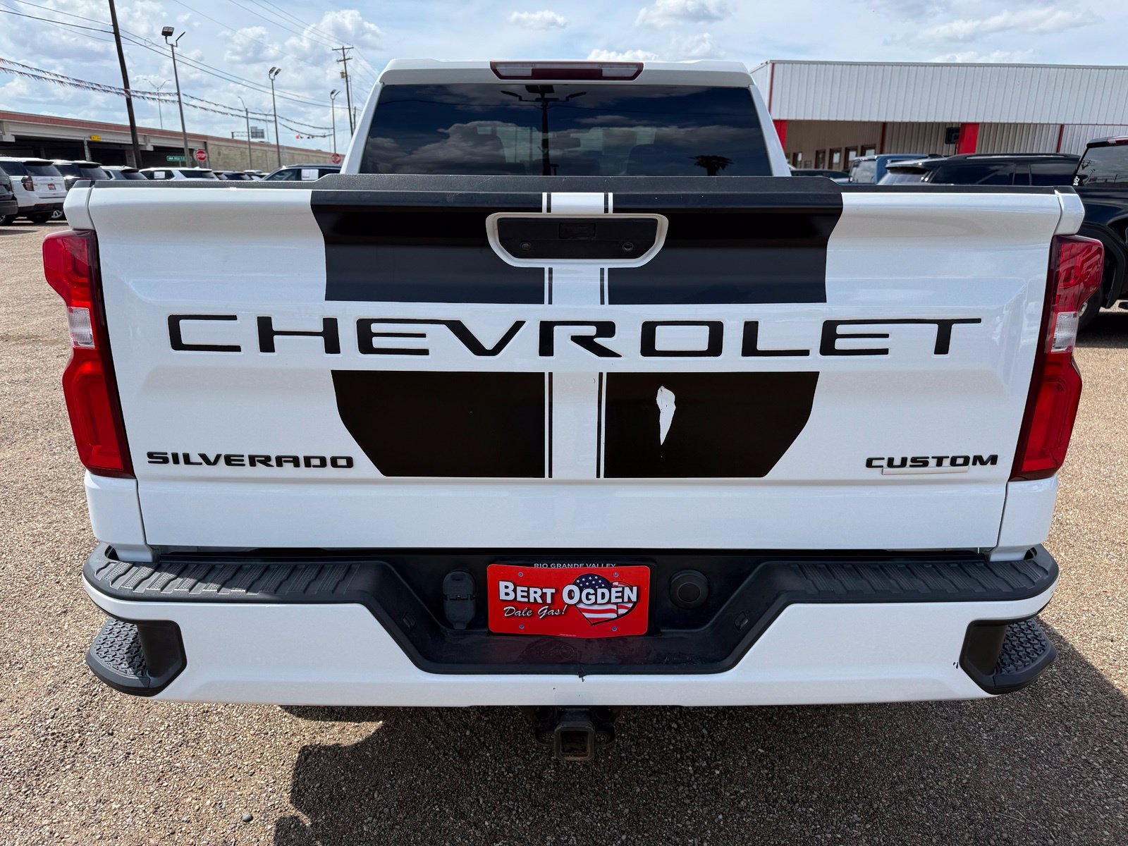 Used 2020 White Chevrolet Custom image 3