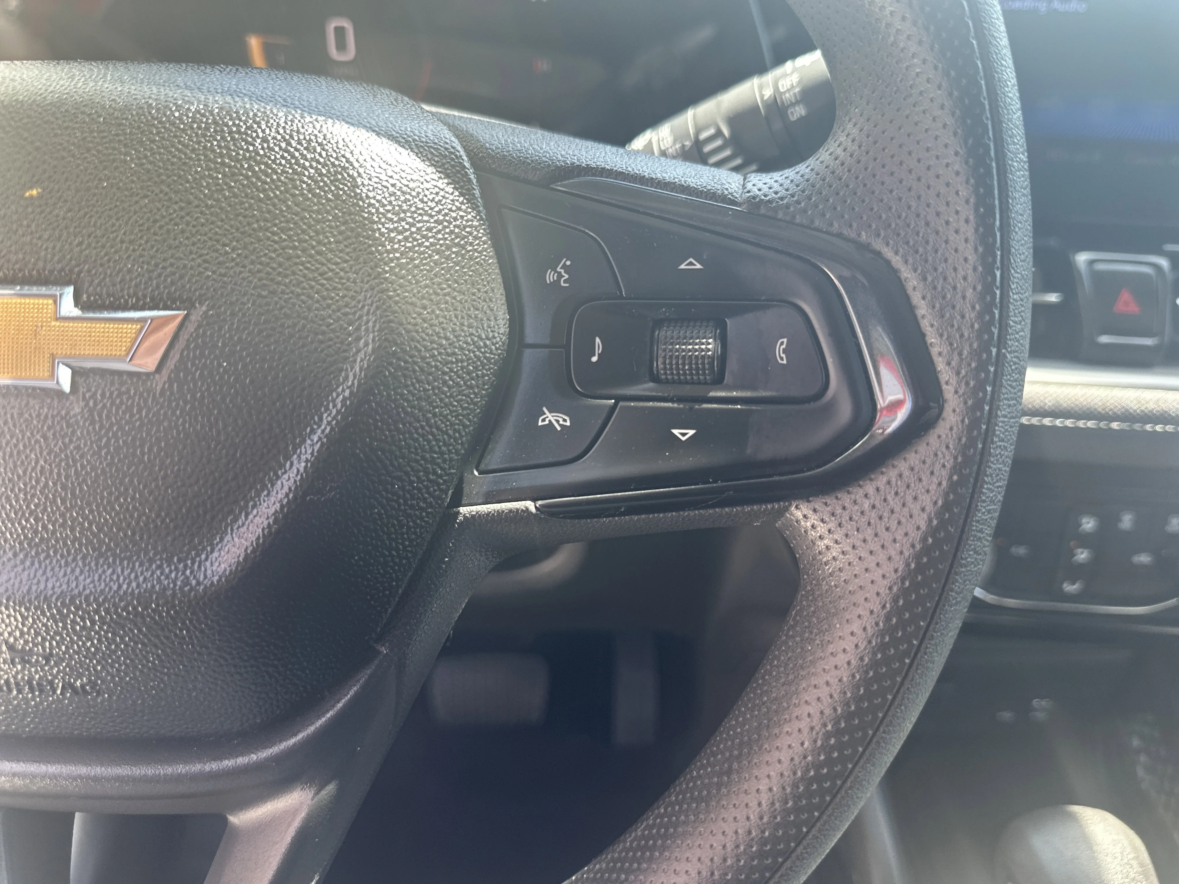 Used 2025 Sterling Gray Metallic Chevrolet LT image 12