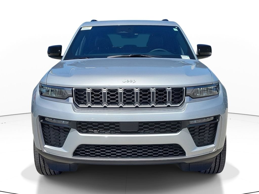 New 2026 Silver Zynith Exterior Paint Jeep Limited image 1