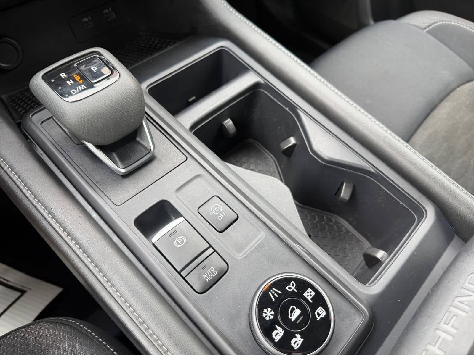 Used 2024 Brilliant Silver Metallic Nissan S image 33