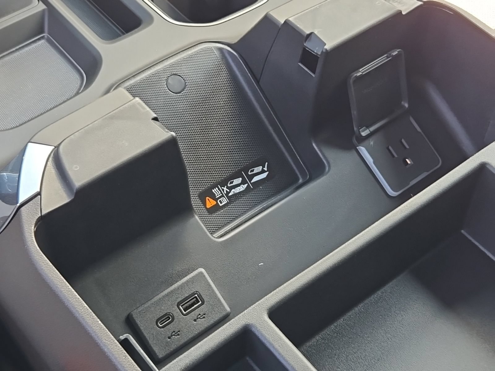 2026 GMC Sierra 1500 SLT - Photo 25