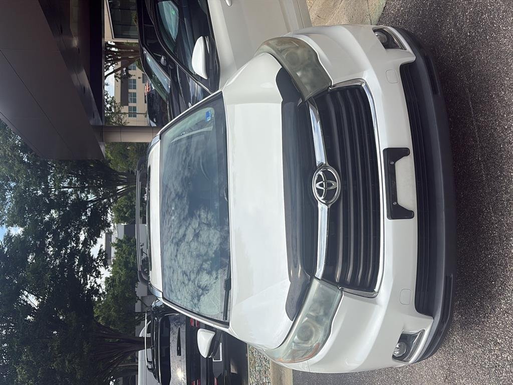 Used 2014 WHITE TOYOTA  image 28