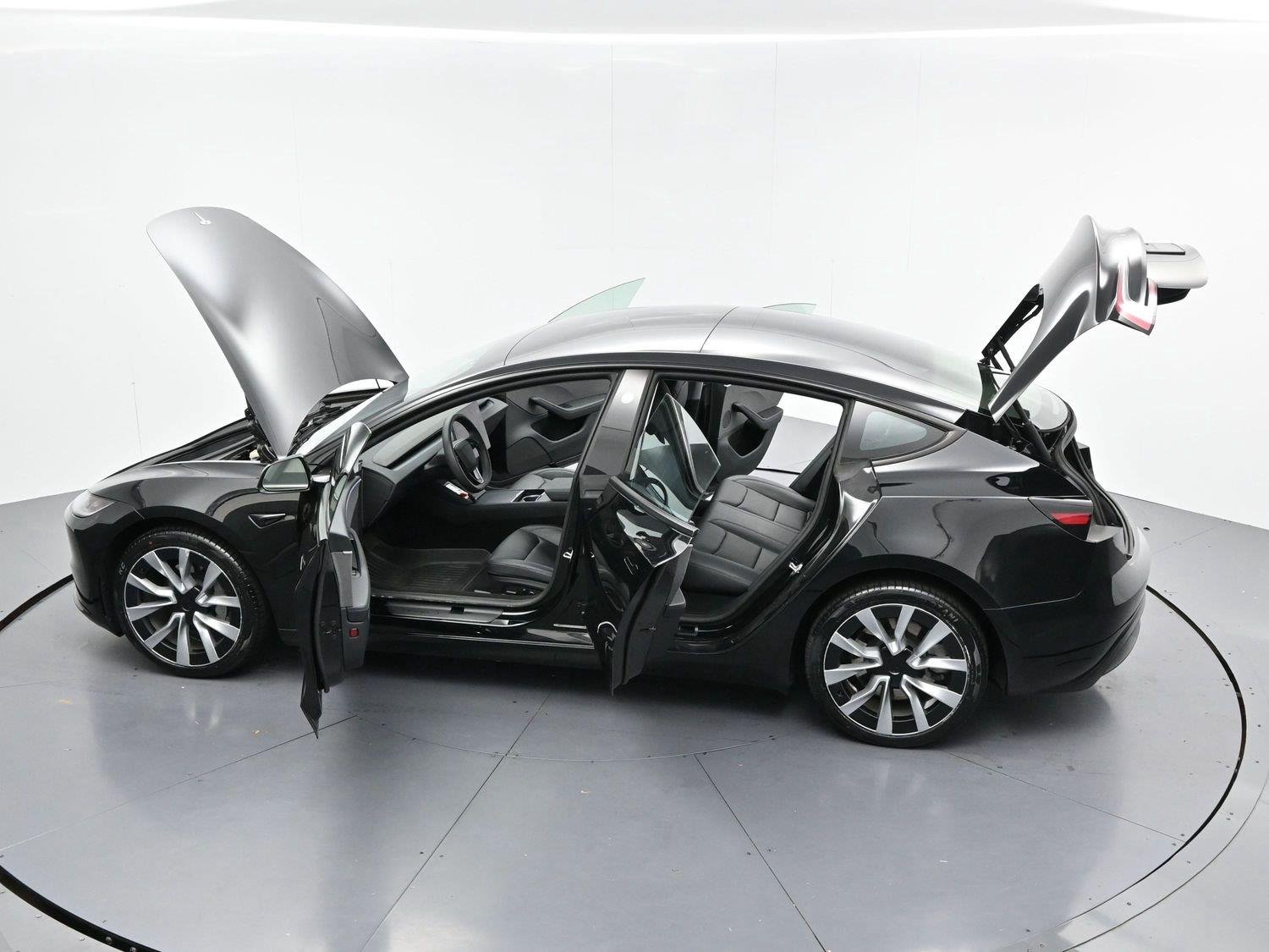 Used 2024 Black Tesla RWD *Ltd Avail* image 32