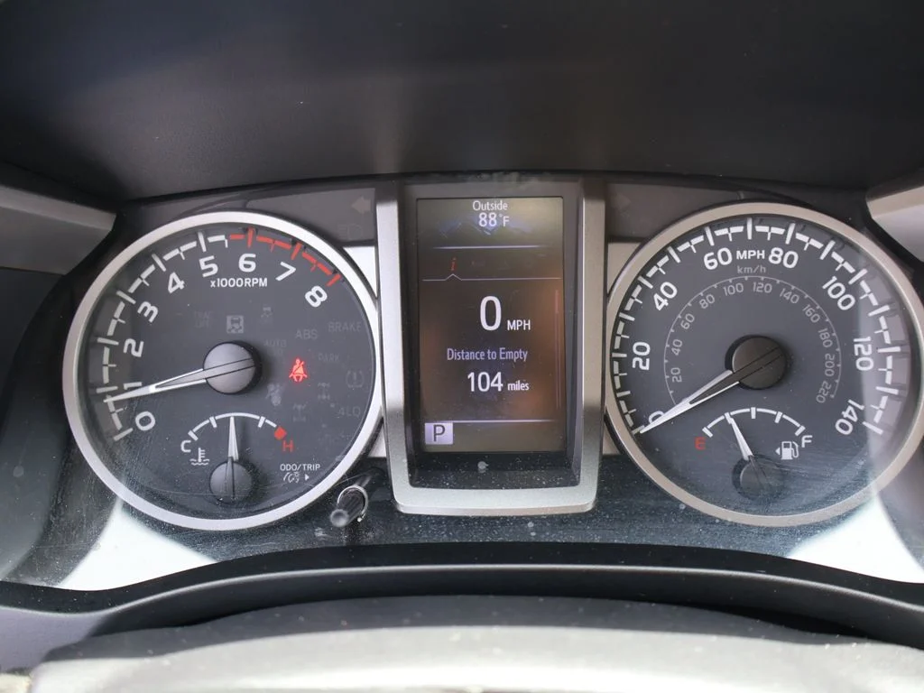 Used 2022 Red Toyota SR5 image 33