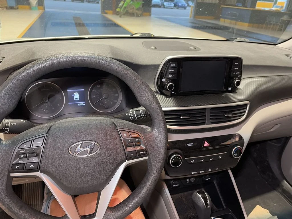 Used 2019 White Hyundai SE image 6