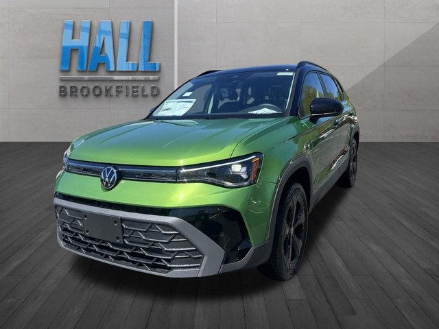2026 Volkswagen Taos 1.5T SE Black