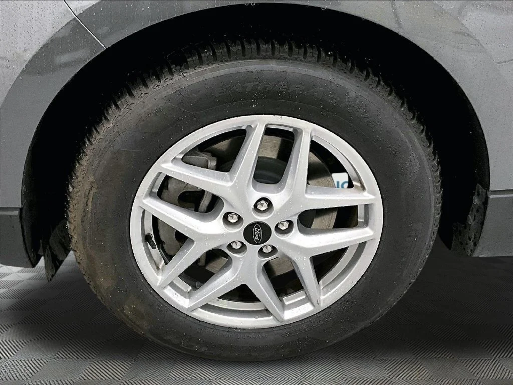 Used 2024 Gray Metallic Ford SEL image 7
