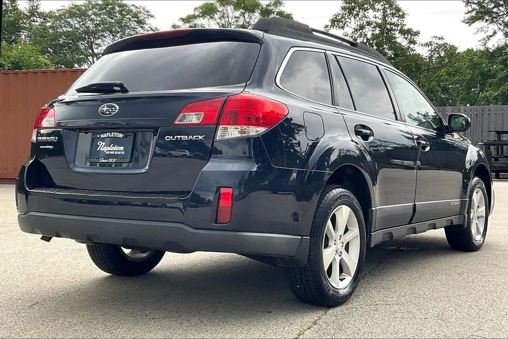 Used 2014 Blue Subaru 2.5i image 13