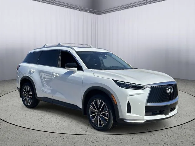 New 2027 RADIANT WHITE INFINITI Luxe FWD image 5