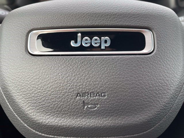 New 2026 Bright White Clearcoat Jeep Latitude Altitude image 18