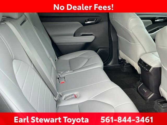 Certified Used 2025 Silver Toyota XLE image 43
