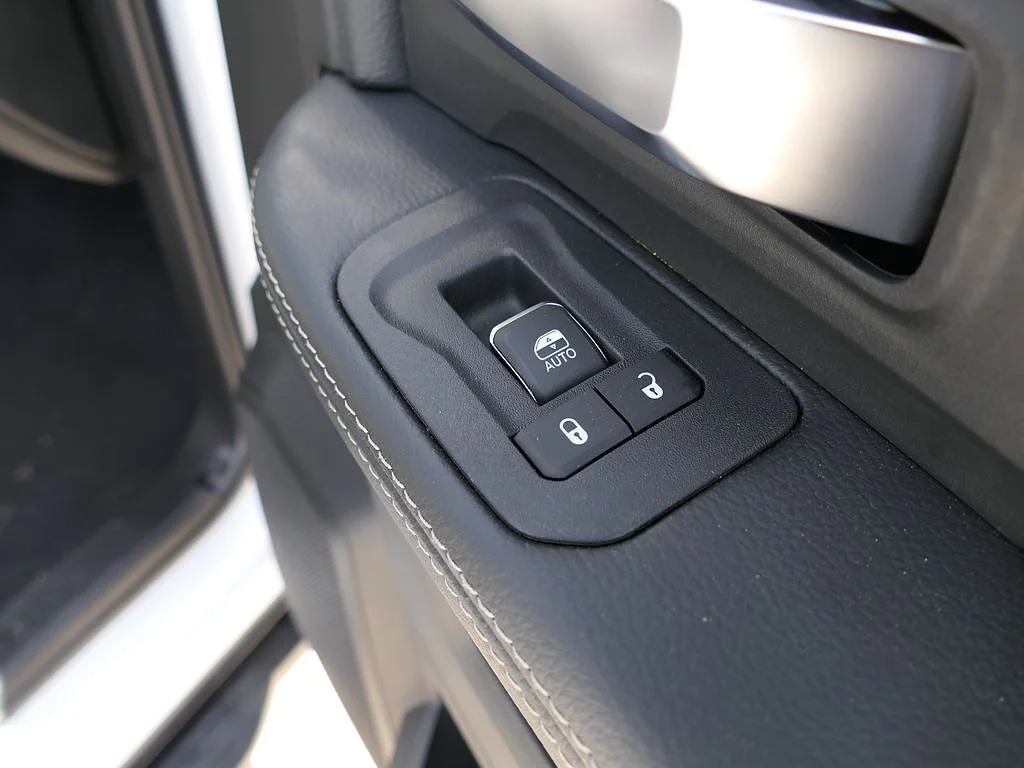 2026 RAM 2500 Rebel - Photo 23