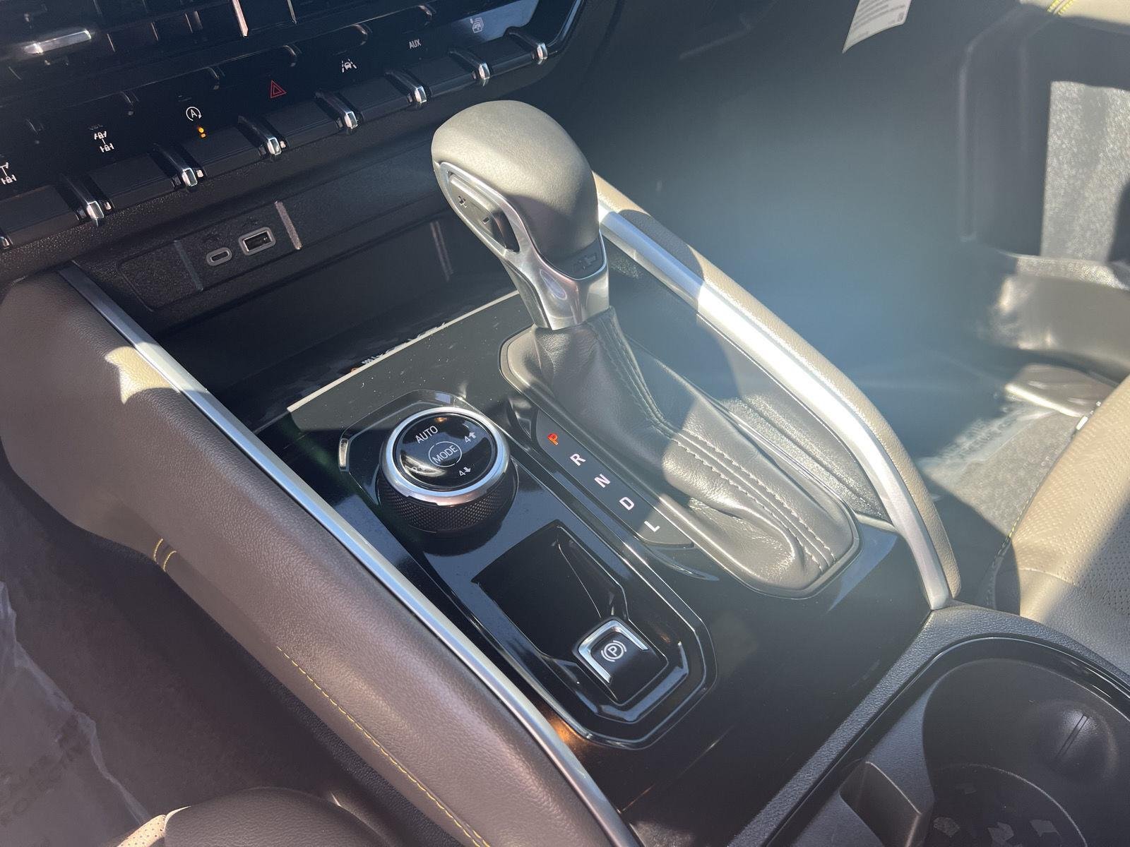2024 Chevrolet Colorado ZR2 - Photo 26