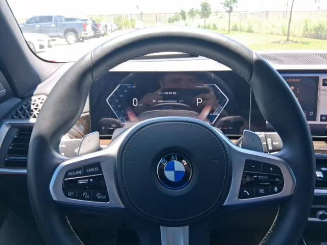 Used 2025 Gray BMW sDrive40i image 8