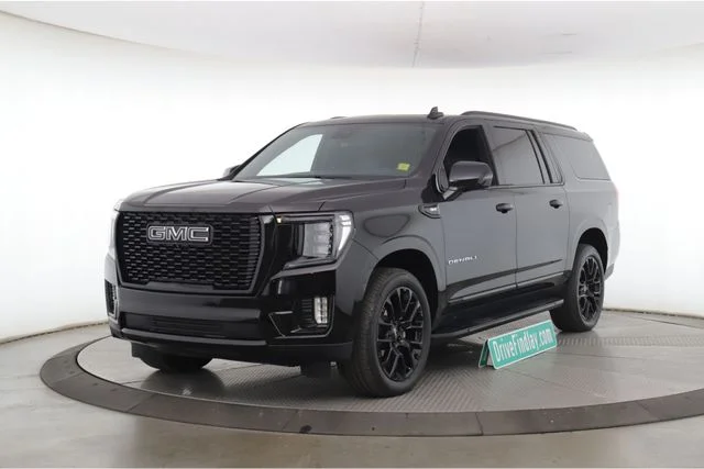 Used 2023 Black GMC Denali image 10